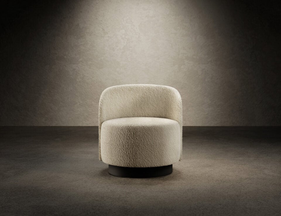 Leather and wood swivel armchair with curved backrest on dark base
