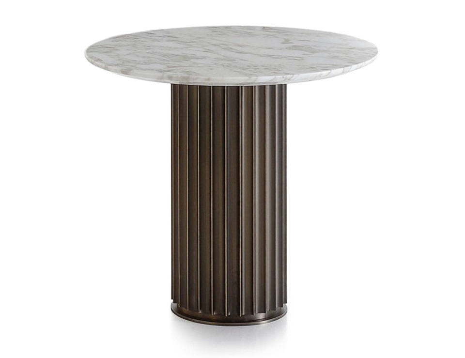Round marble and metal side table with Calacatta finish