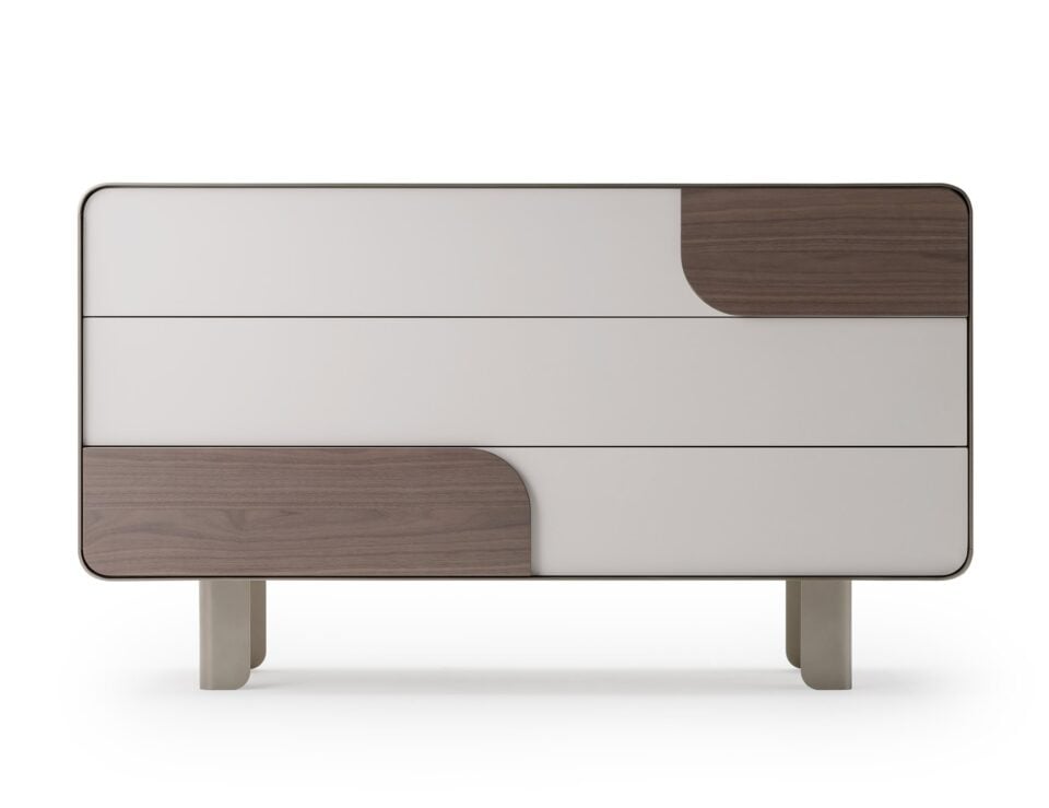 Wood lacquered chest of drawers with three drawers