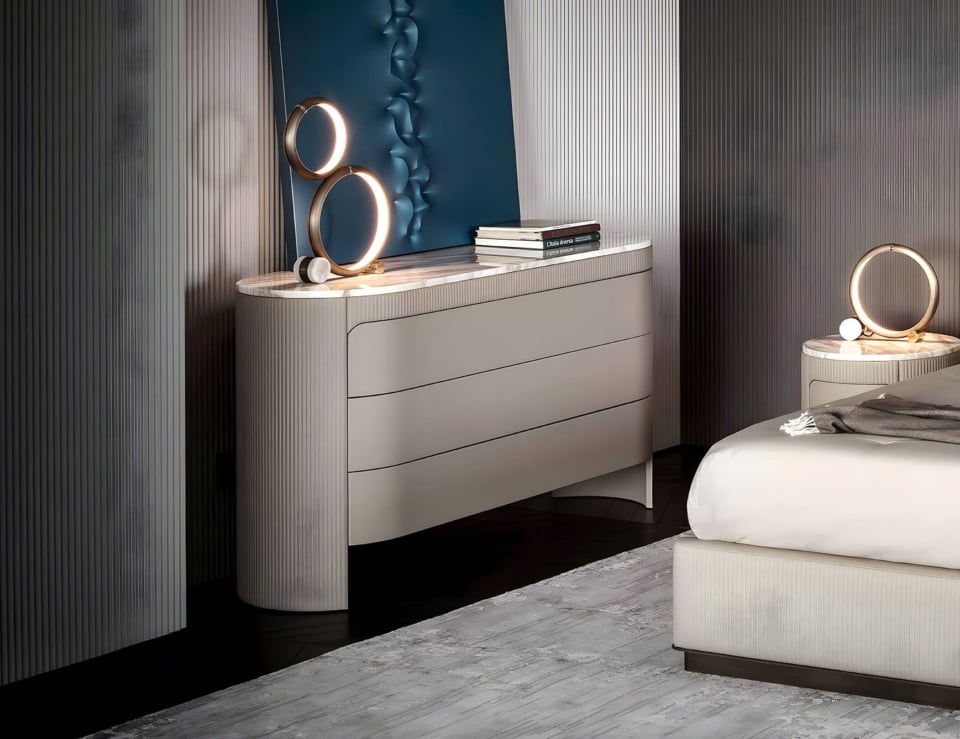 Leather chest of drawers with smooth finish